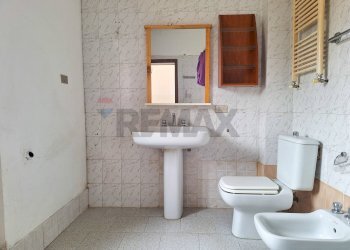 Bagno - Three-room apartment Frazione Fornaci
 
86, Fagnano Olona - photo 20