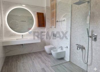 Bagno - Three-room apartment Frazione Fornaci
 
86, Fagnano Olona - photo 21