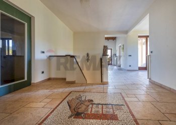 Hall / corridoio - Villa Via Roncaccio
 
4, Laveno-Mombello - foto 15