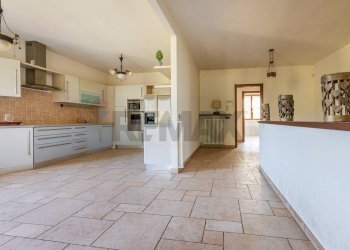 Cucina - Villa Via Roncaccio
 
4, Laveno-Mombello - foto 16