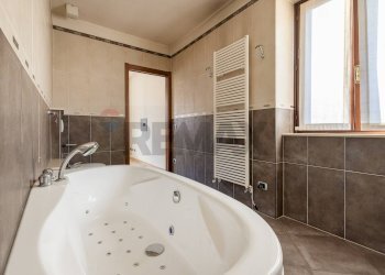 Bagno - Villa Via Roncaccio
 
4, Laveno-Mombello - foto 19