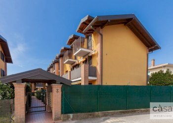 Foto 1 - Trilocale Via Pravallo
 
3, Lozza - foto 1