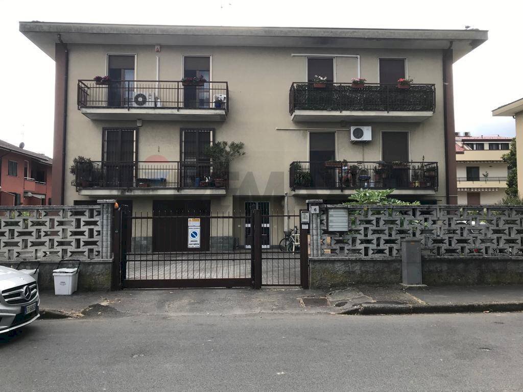 Edificio all\'aperto - Box Via Dei Fiori
 
6, Lacchiarella - foto 1