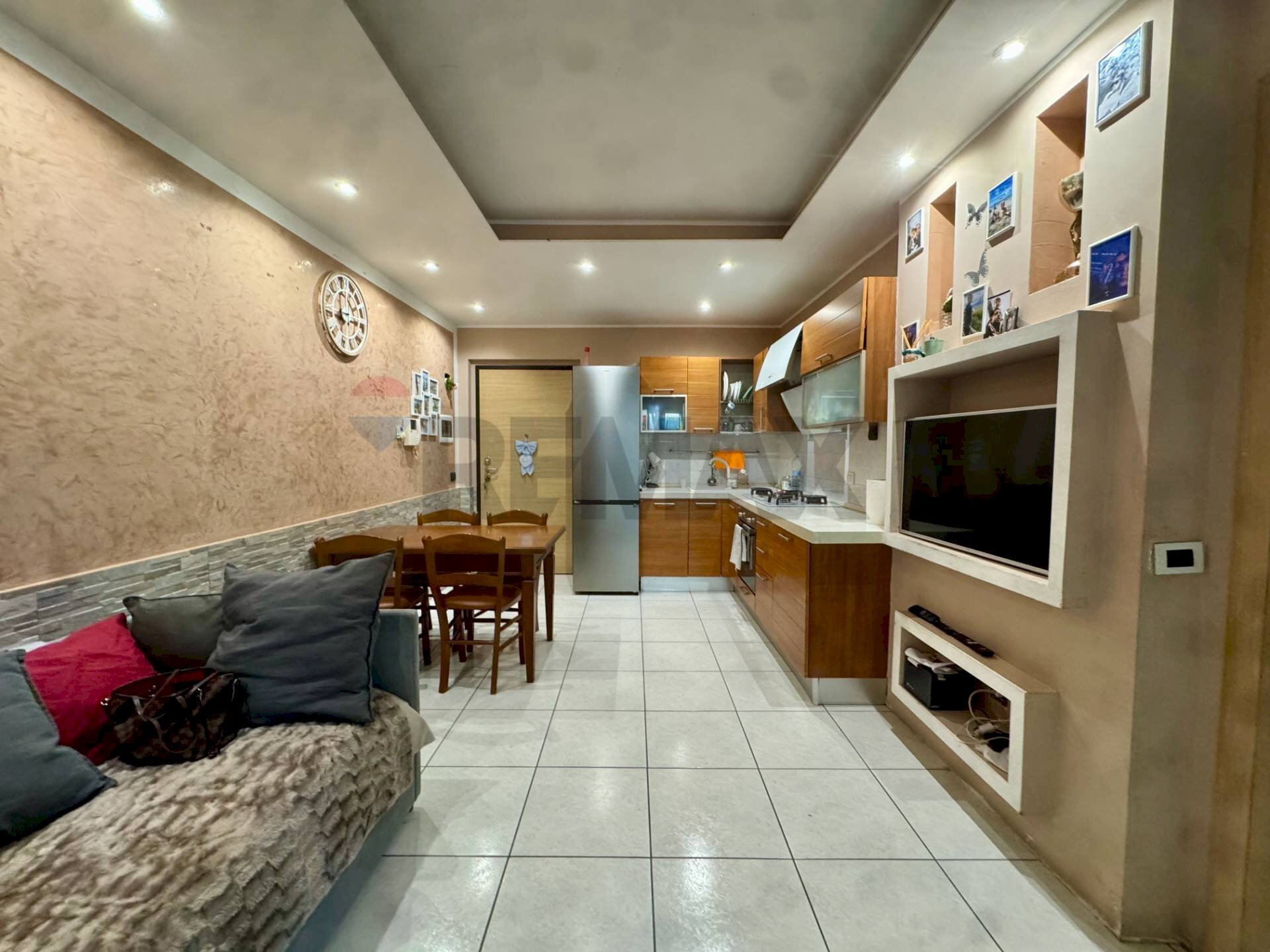 Sala da pranzo - Bilocale via achille grandi
 
65, Pieve Emanuele - foto 1