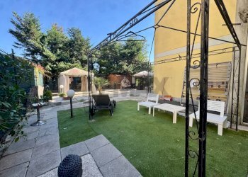 Giardino - Two-room apartment via achille grandi
65, Pieve Emanuele - photo 14