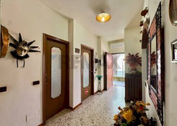 Hall / corridoio - Trilocale via privata gorizia
 
11, Lacchiarella - foto 6