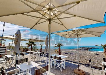 Terrazza - Commercial Premises via XX settembre
 
153, Ospedaletti - photo 32