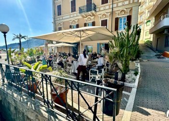 Balcone - Bar Tavola Calda - Fredda piazza IV Novembre
 
1, Ospedaletti - foto 11