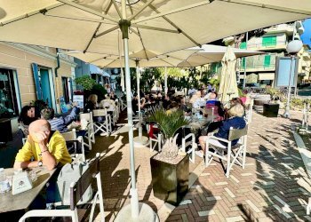 Non correlato - Bar Tavola Calda - Fredda piazza IV Novembre
 
1, Ospedaletti - foto 12