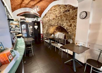 Sala da pranzo - Bar Tavola Calda - Fredda piazza IV Novembre
 
1, Ospedaletti - foto 14