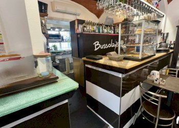 Cucina - Bar Tavola Calda - Fredda piazza IV Novembre
 
1, Ospedaletti - foto 16