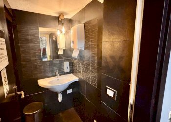 Bagno - Bar Tavola Calda - Fredda piazza IV Novembre
 
1, Ospedaletti - foto 23