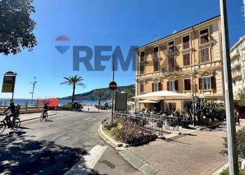 Edificio all\'aperto - Cafeteria - Cold Bar piazza IV Novembre
 
1, Ospedaletti - photo 1