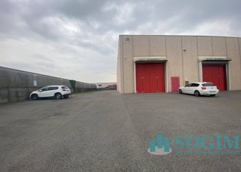 Foto 13 - Capannone Via Virgilio
 
6, Giussano - foto 13