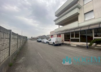 Foto 18 - Capannone Via Virgilio
 
6, Giussano - foto 18