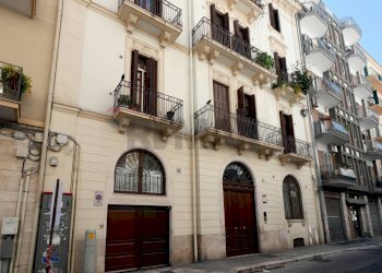 Edificio all\'aperto - Trilocale Via Scipione Crisanzio
 
98, Bari - foto 1