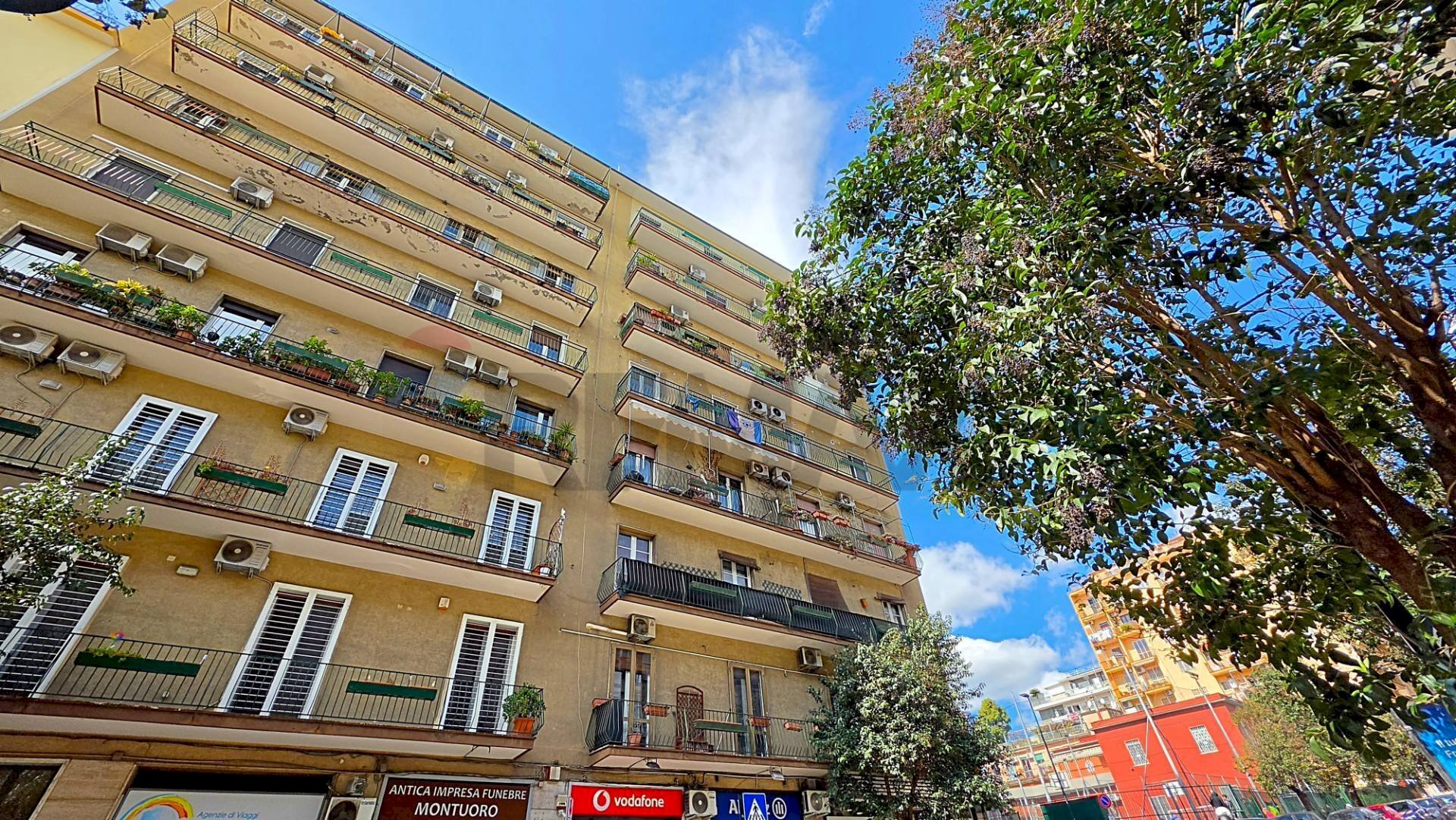 Edificio all\'aperto - Apartment Napoli - photo 1