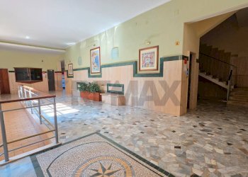Ricezione / Lobby - Apartment Napoli - photo 4