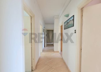Hall / corridoio - Apartment Napoli - photo 10