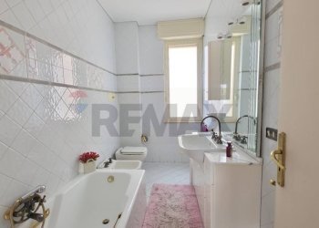 Bagno - Apartment Napoli - photo 23