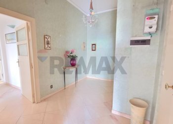 Hall / corridoio - Apartment Napoli - photo 29