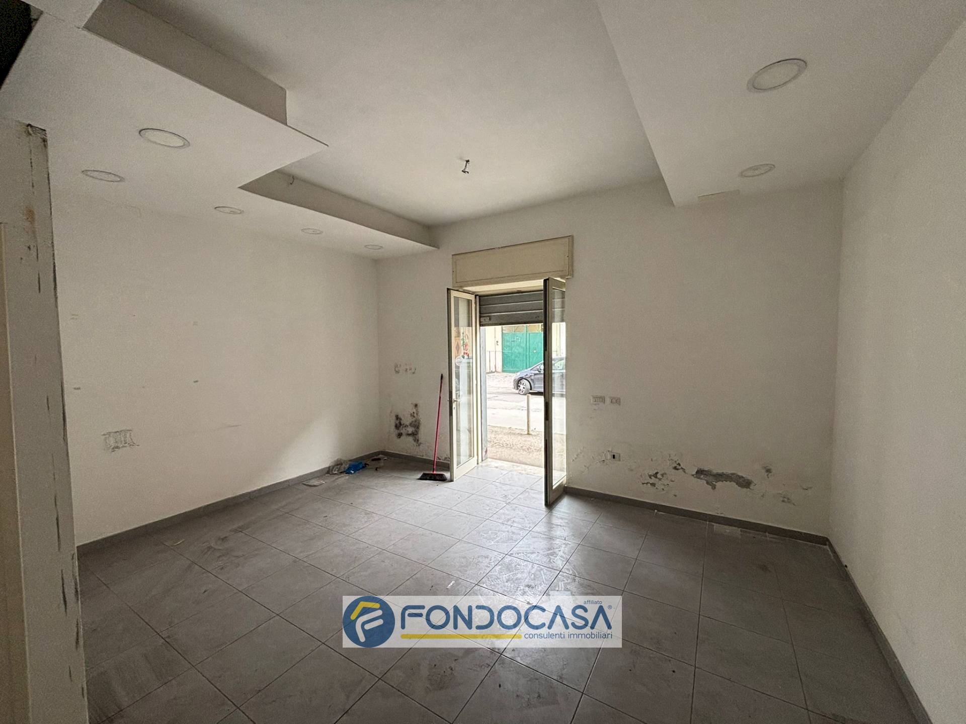 Foto 1 - Commercial Activity corso michelangelo
 
194, Sant'Antimo - photo 1