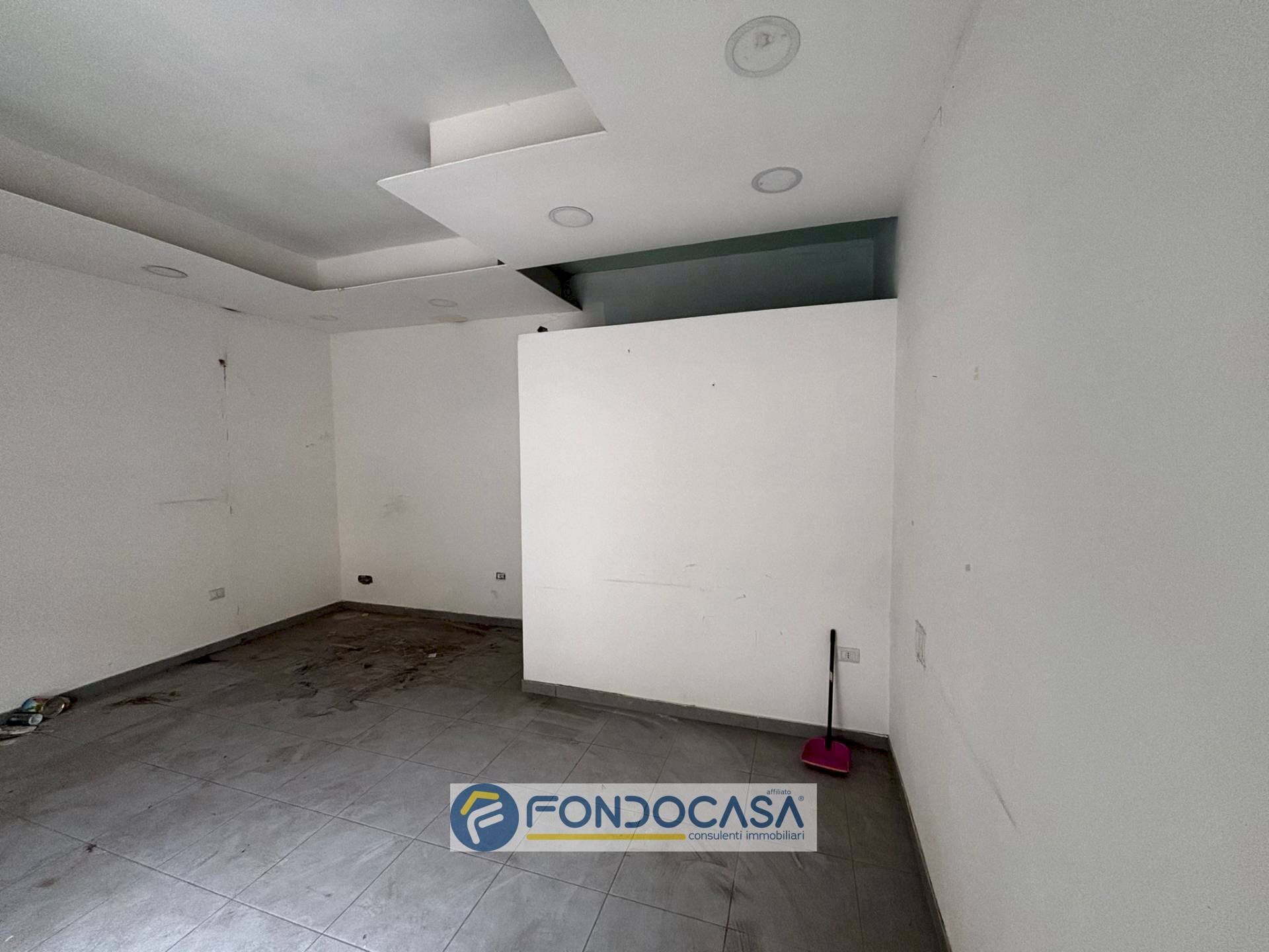 Foto 2 - Commercial Activity corso michelangelo
194, Sant'Antimo - photo 2