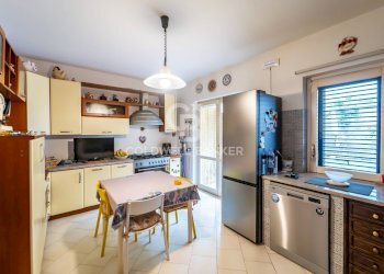 Foto 4 - Villa a Schiera Via Giacomo Leopardi
 
12A-18, Aci Catena - foto 4