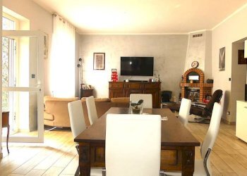 Salone - Appartamento via Andrea Corsini, Pino Torinese - foto 1