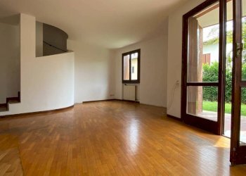 Cucina - Villa via Alessandro Manzoni, Besnate - photo 39