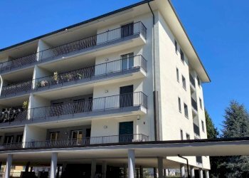 Facciata - Three-room apartment via Enrico dell'Acqua, Busto Arsizio - photo 2