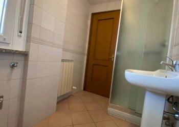 Bagno - Three-room apartment via Luigi Morelli, Castellanza - photo 21