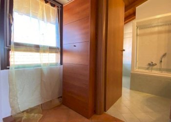 Disimpegno - Two-room apartment vicolo dei Romani, Casorate Sempione - photo 18