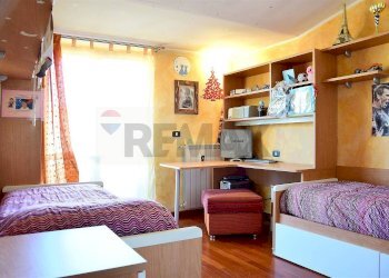 camera da letto - Trilocale Europa
1H, Grezzago - foto 14