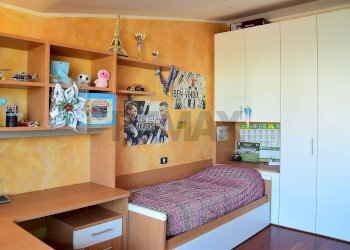 camera da letto - Trilocale Europa
1H, Grezzago - foto 16