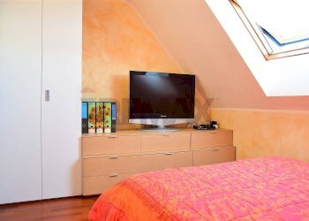 camera da letto - Trilocale Europa
1H, Grezzago - foto 18