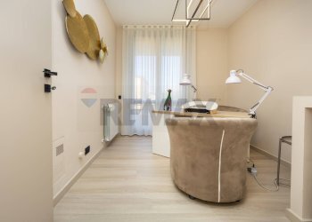 Sala da pranzo - Villa a Schiera via san fermo
 
78, Brembate - foto 22