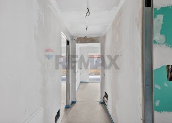 Hall / corridoio - Three-room apartment Arcore - photo 26