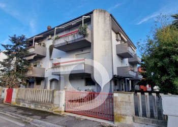 Foto 1 - Quadrilocale Via Luigia Chiola, Loreto Aprutino - foto 1