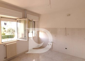 Foto 3 - Quadrilocale Via Luigia Chiola, Loreto Aprutino - foto 3