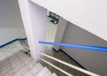 Interno palazzo - Negozio piazza Manfredi Azzarita, Bologna (zona Centro Storico) - foto 26