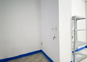 Magazzino - Negozio piazza Manfredi Azzarita, Bologna (zona Centro Storico) - foto 33