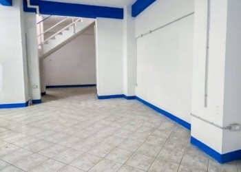 Magazzino - Negozio piazza Manfredi Azzarita, Bologna (zona Centro Storico) - foto 39