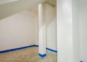 Magazzino - Negozio piazza Manfredi Azzarita, Bologna (zona Centro Storico) - foto 43