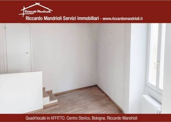 Camera da letto - Quadrilocale via Massimo d'Azeglio, Bologna (zona Costa Saragozza) - foto 1