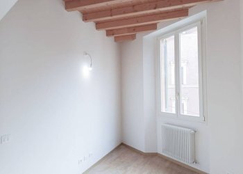 Camera da letto - Quadrilocale via Massimo d'Azeglio, Bologna (zona Costa Saragozza) - foto 25