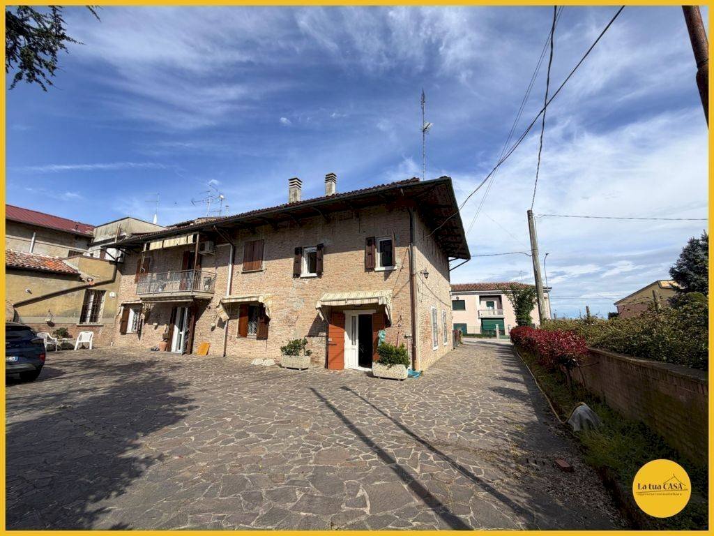 Foto 1 - Villa a Schiera Via Nazionale
 
36, Argenta - foto 1