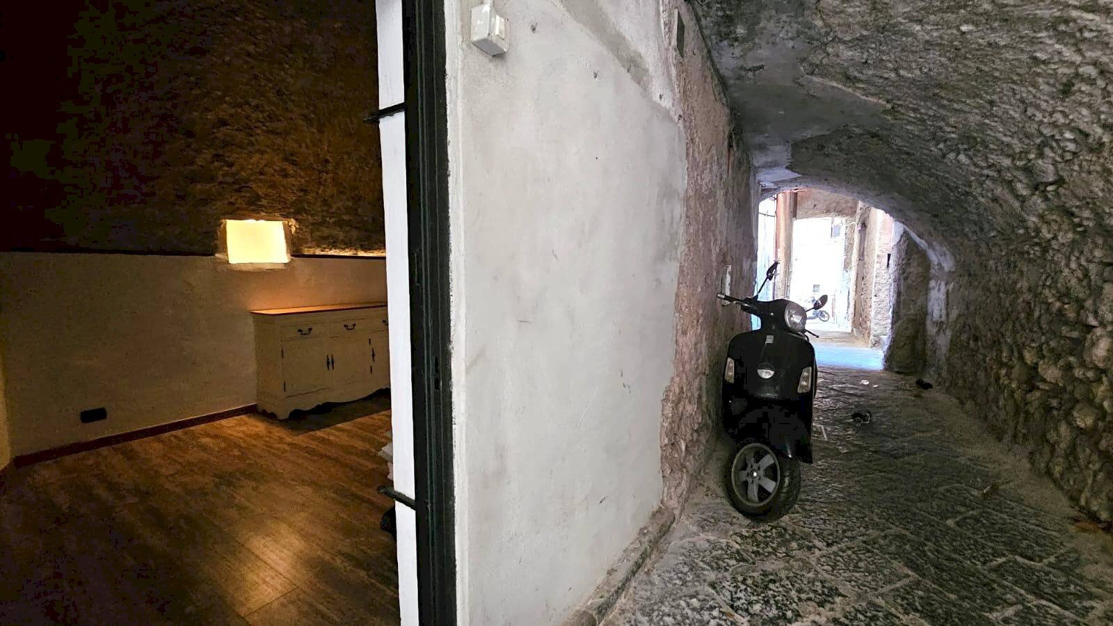 Foto 3 - Commercial Activity Via Dogana Vecchia
 
40, Salerno - photo 3
