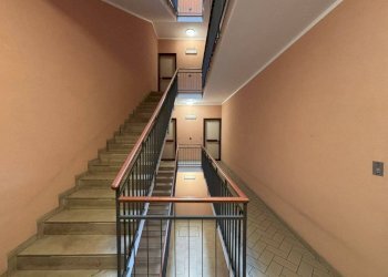 Interno palazzo - Bilocale via San Felice, 38A, Genova (zona Molassana) - foto 17