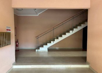 Interno palazzo - Bilocale via San Felice, 38A, Genova (zona Molassana) - foto 20